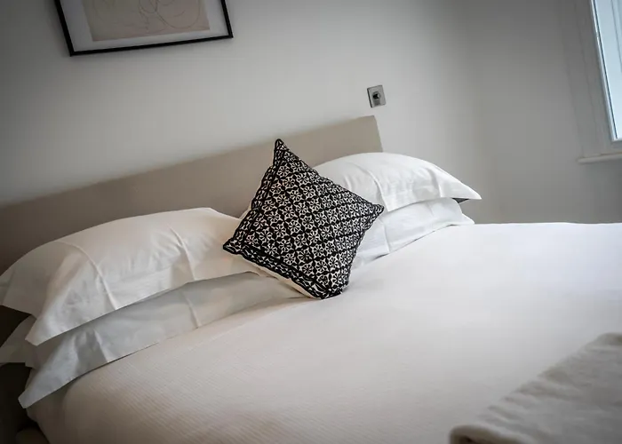 Apartment 8 - Bootham House